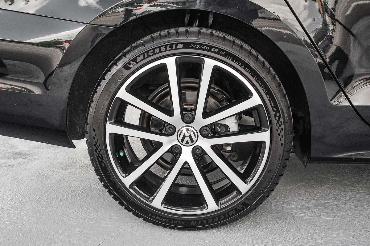 2015 Volkswagen Jetta 155TSI Highline Sport 1B