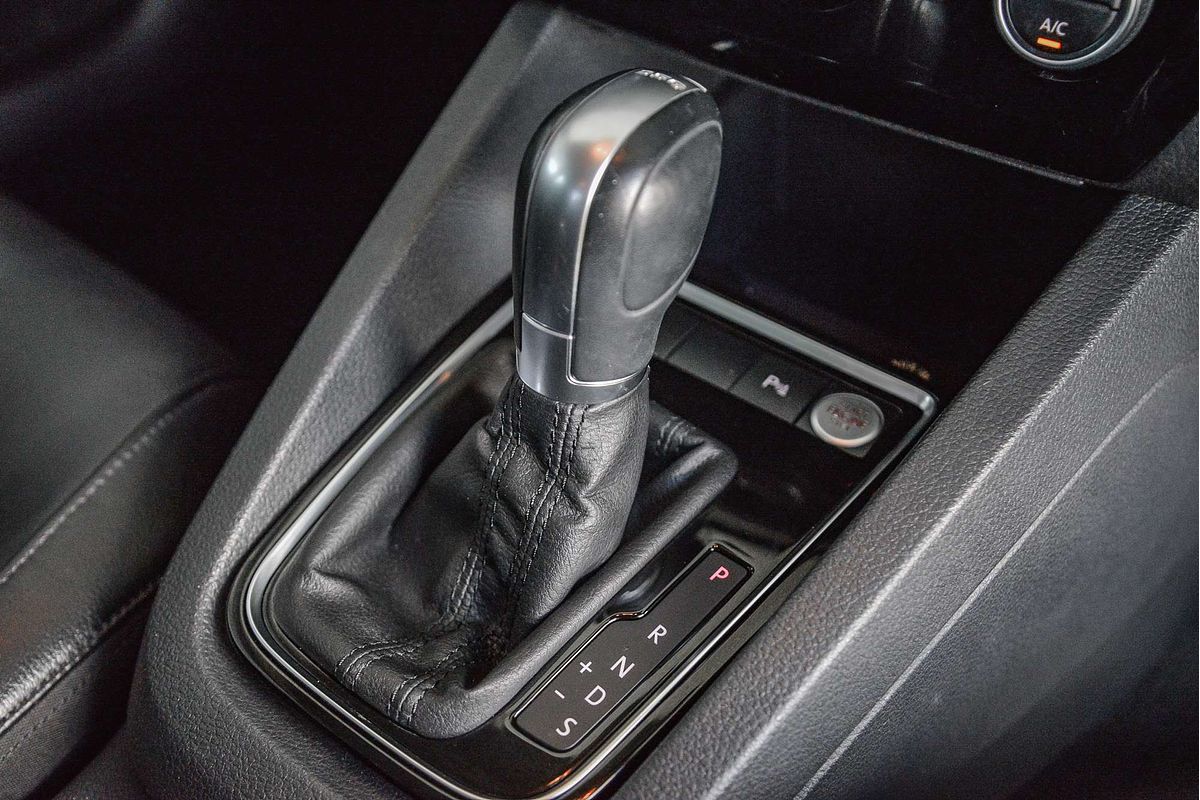 2015 Volkswagen Jetta 155TSI Highline Sport 1B