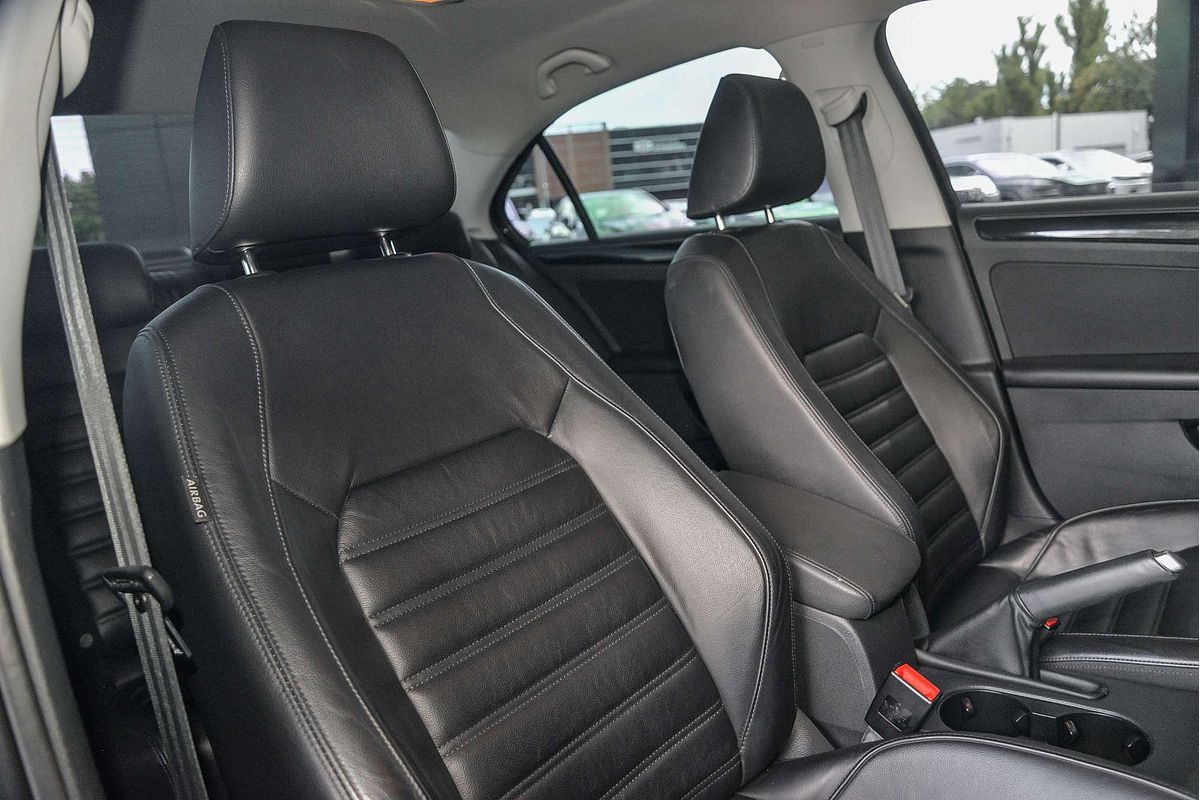 2015 Volkswagen Jetta 155TSI Highline Sport 1B