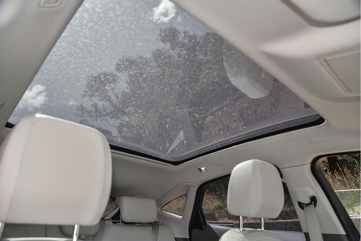 2019 Jaguar E-PACE P250 SE X540