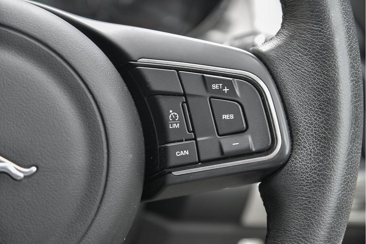2019 Jaguar E-PACE P250 SE X540