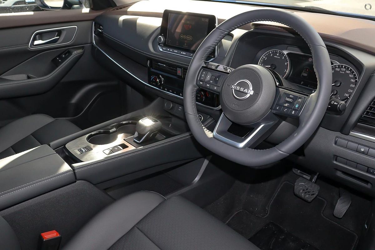 2024 Nissan X-TRAIL ST-L T33