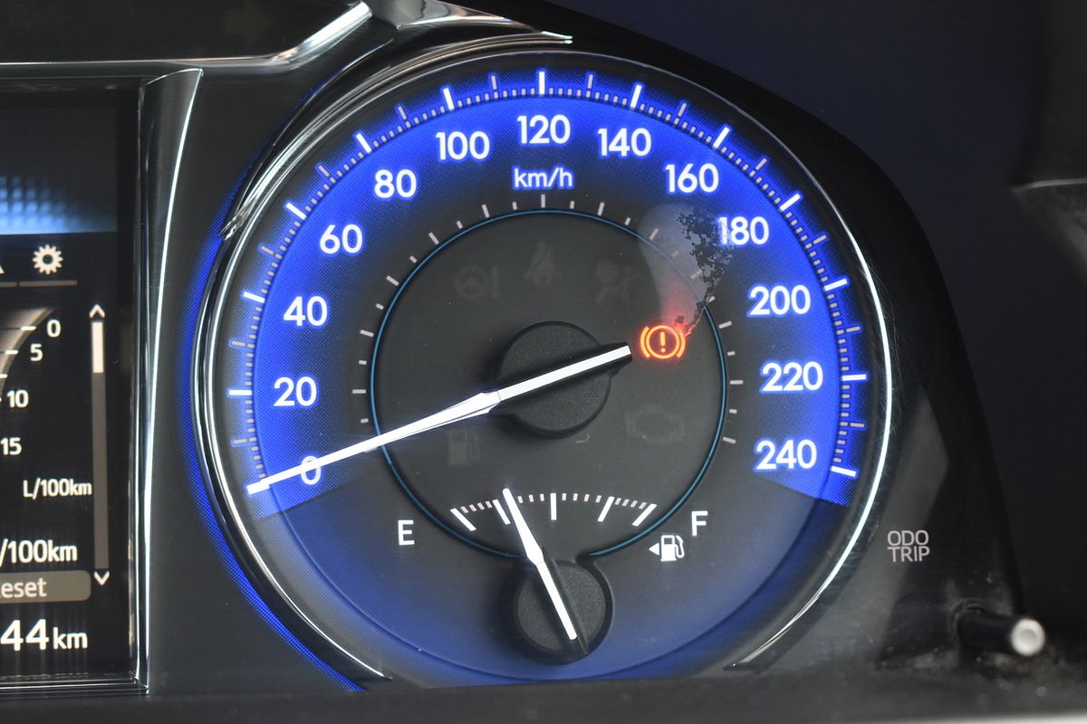 2015 Toyota Camry Altise AVV50R