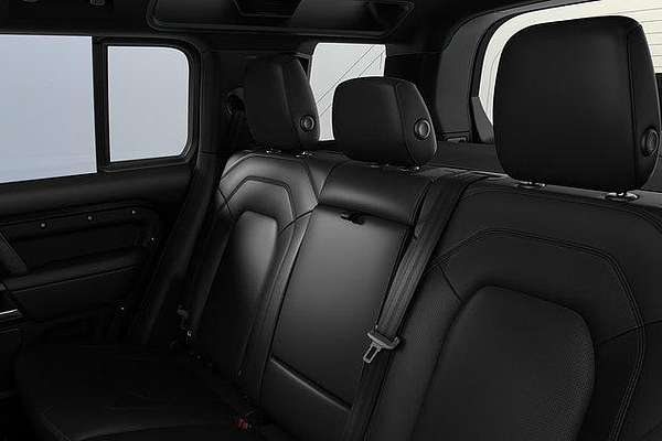 2024 Land Rover Defender 110 P400e X-Dynamic SE L663