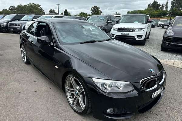 2013 BMW 3 Series 320d E93