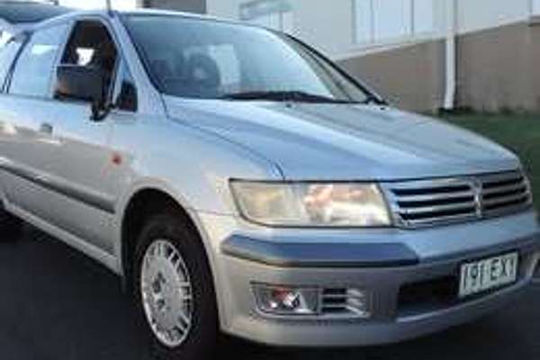 1998 Mitsubishi NIMBUS