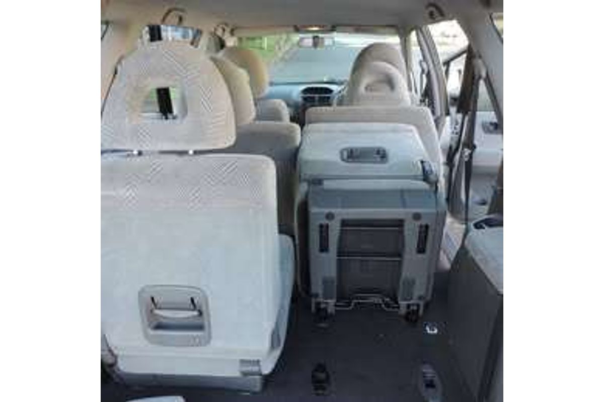 1998 Mitsubishi NIMBUS
