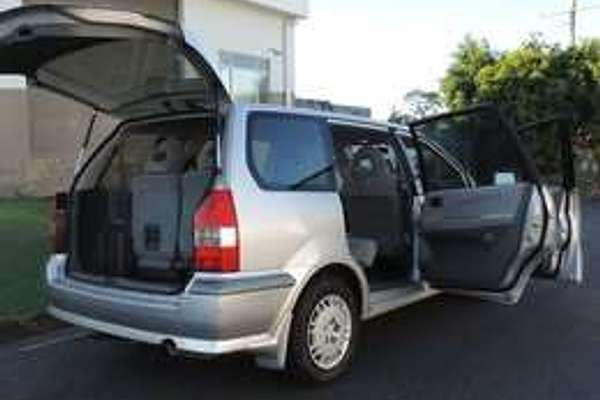 1998 Mitsubishi NIMBUS