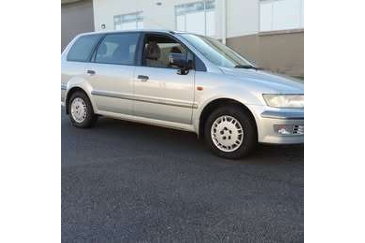 1998 Mitsubishi NIMBUS