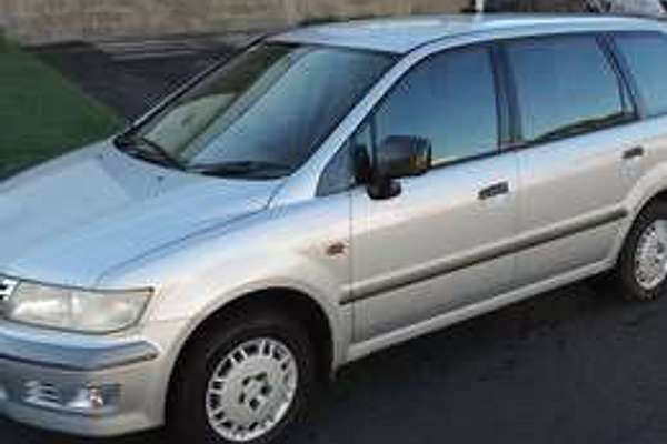1998 Mitsubishi NIMBUS
