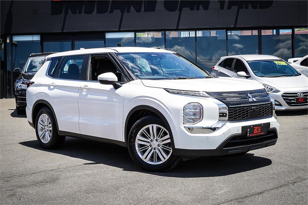 2022 Mitsubishi Outlander ES ZM