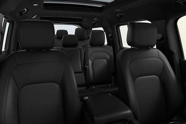 2024 Land Rover Defender 130 D350 X-Dynamic SE L663