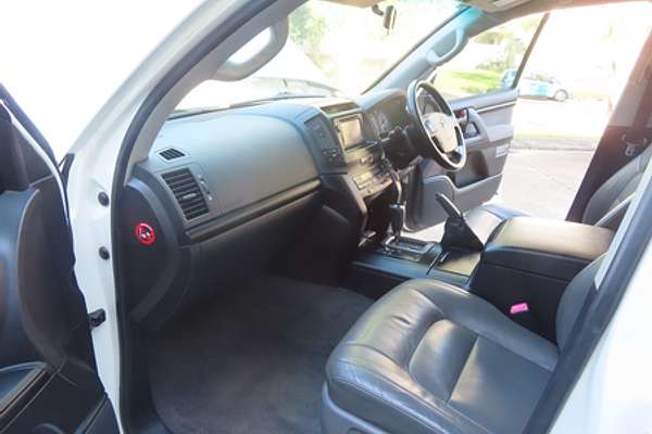 2011 Toyota Landcruiser Altitude VDJ200R
