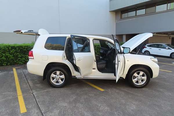 2011 Toyota Landcruiser Altitude VDJ200R