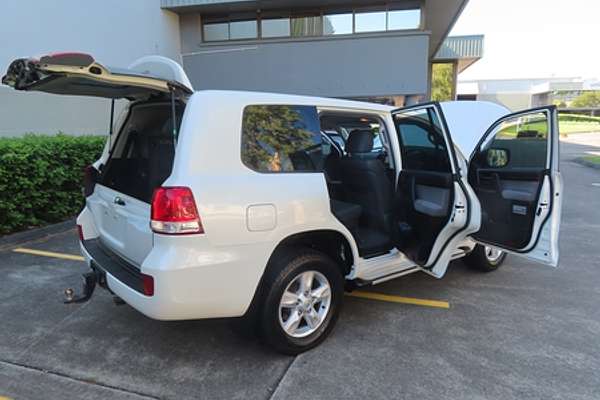 2011 Toyota Landcruiser Altitude VDJ200R