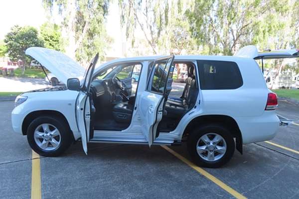 2011 Toyota Landcruiser Altitude VDJ200R
