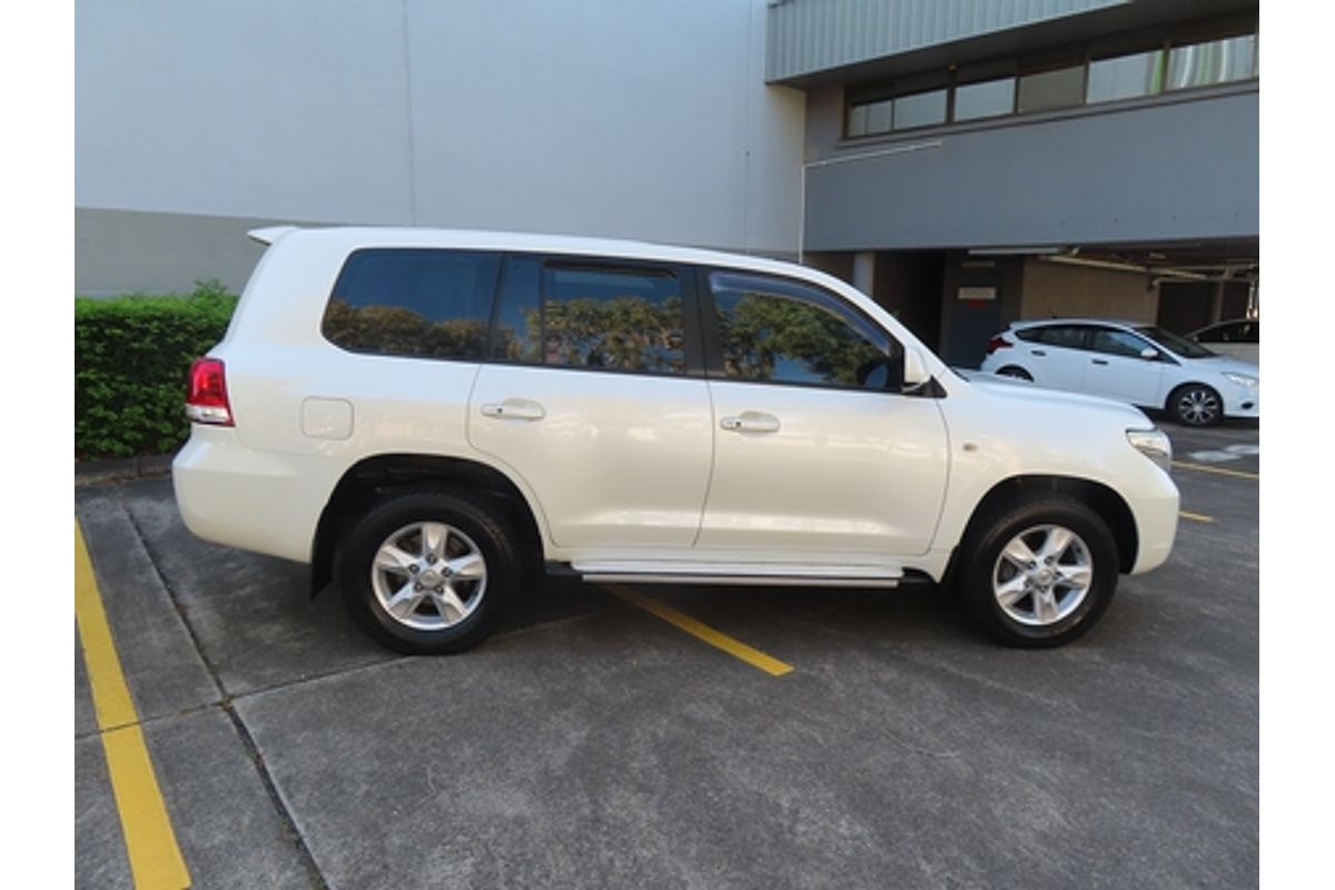 2011 Toyota Landcruiser Altitude VDJ200R