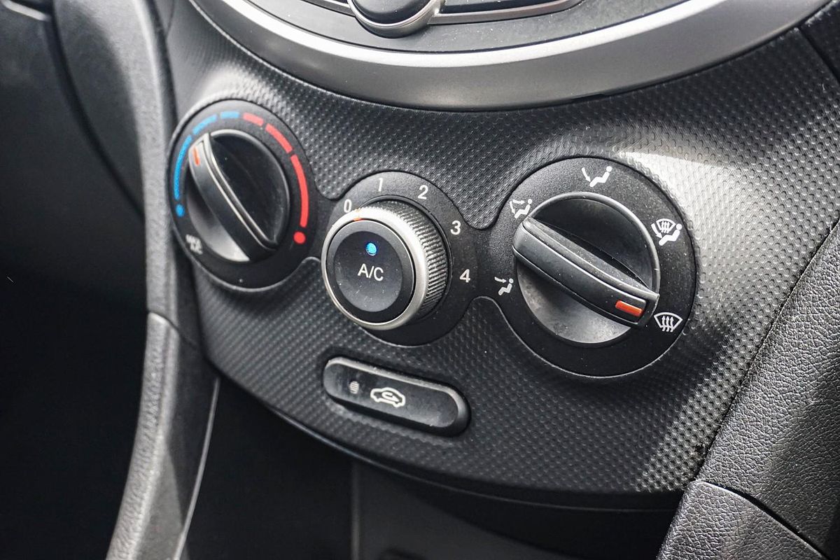 2017 Hyundai Accent Active RB4
