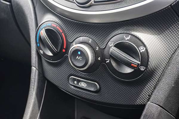 2017 Hyundai Accent Active RB4