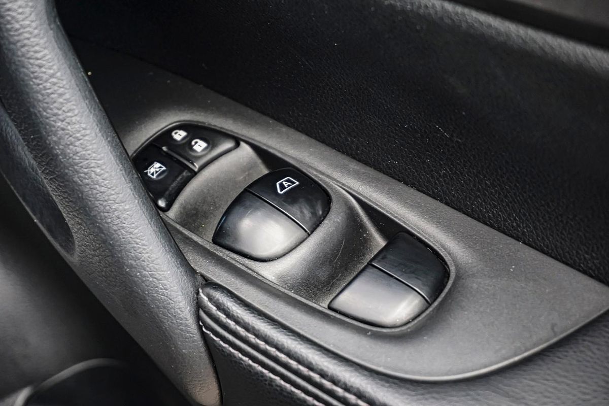 2014 Nissan X-TRAIL ST T32