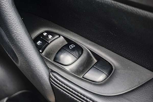 2014 Nissan X-TRAIL ST T32