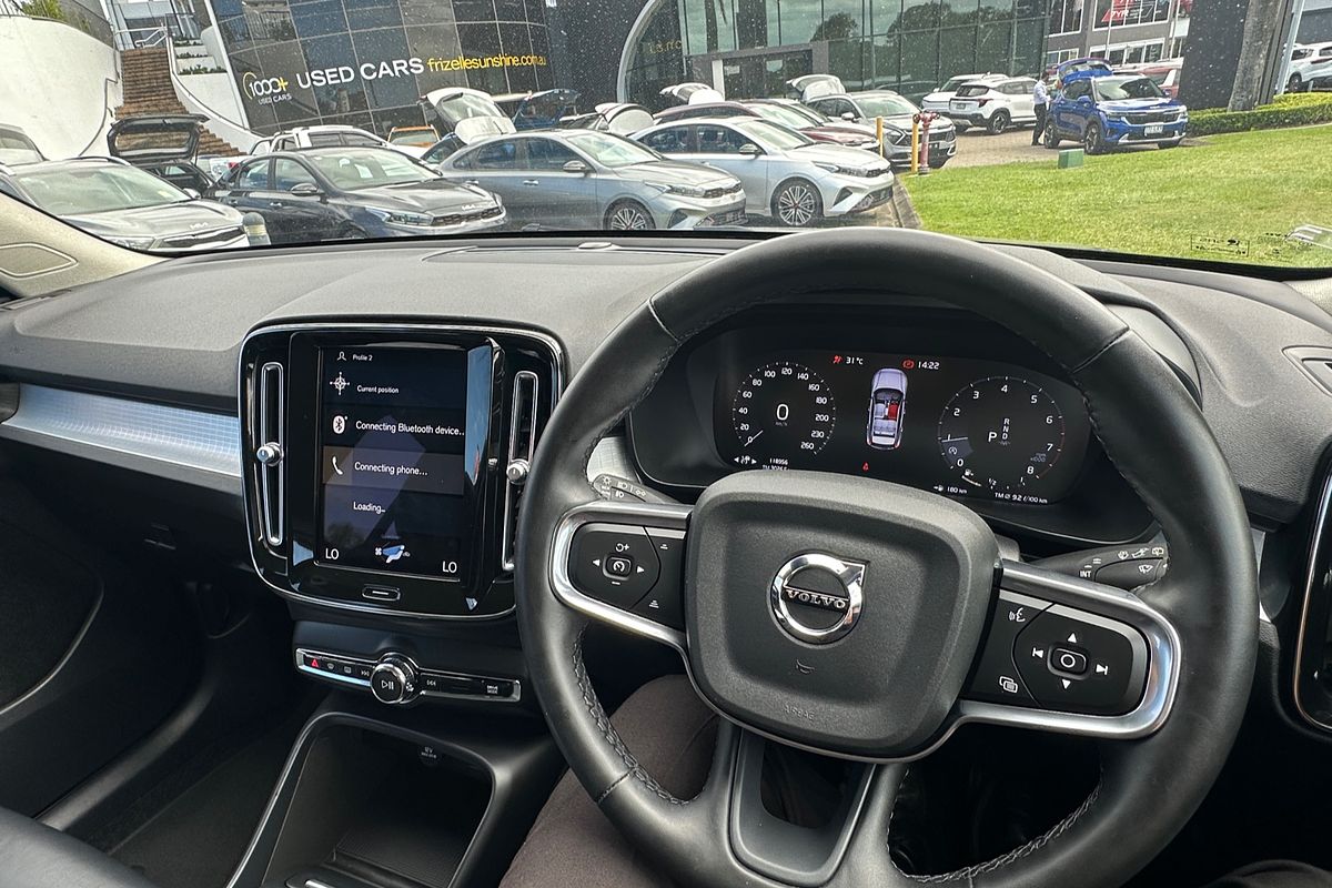 2021 Volvo XC40 T4 Momentum