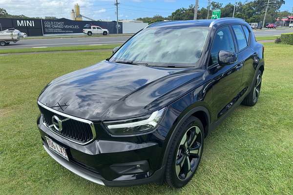 2021 Volvo XC40 T4 Momentum