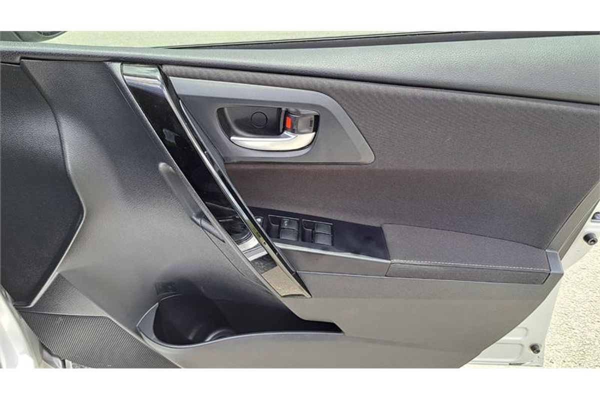 2018 Toyota COROLLA HYBRID ZWE186R MY16