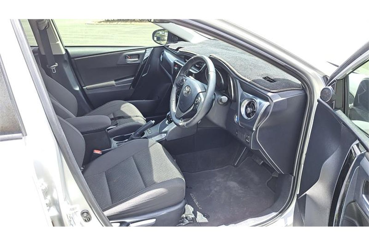 2018 Toyota COROLLA HYBRID ZWE186R MY16