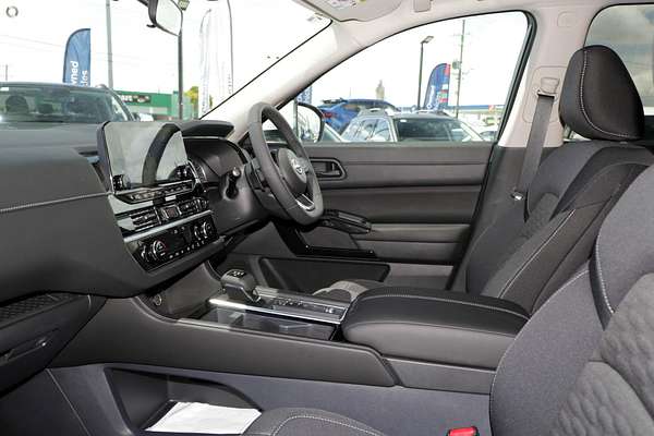 2024 Nissan Pathfinder ST-L R53