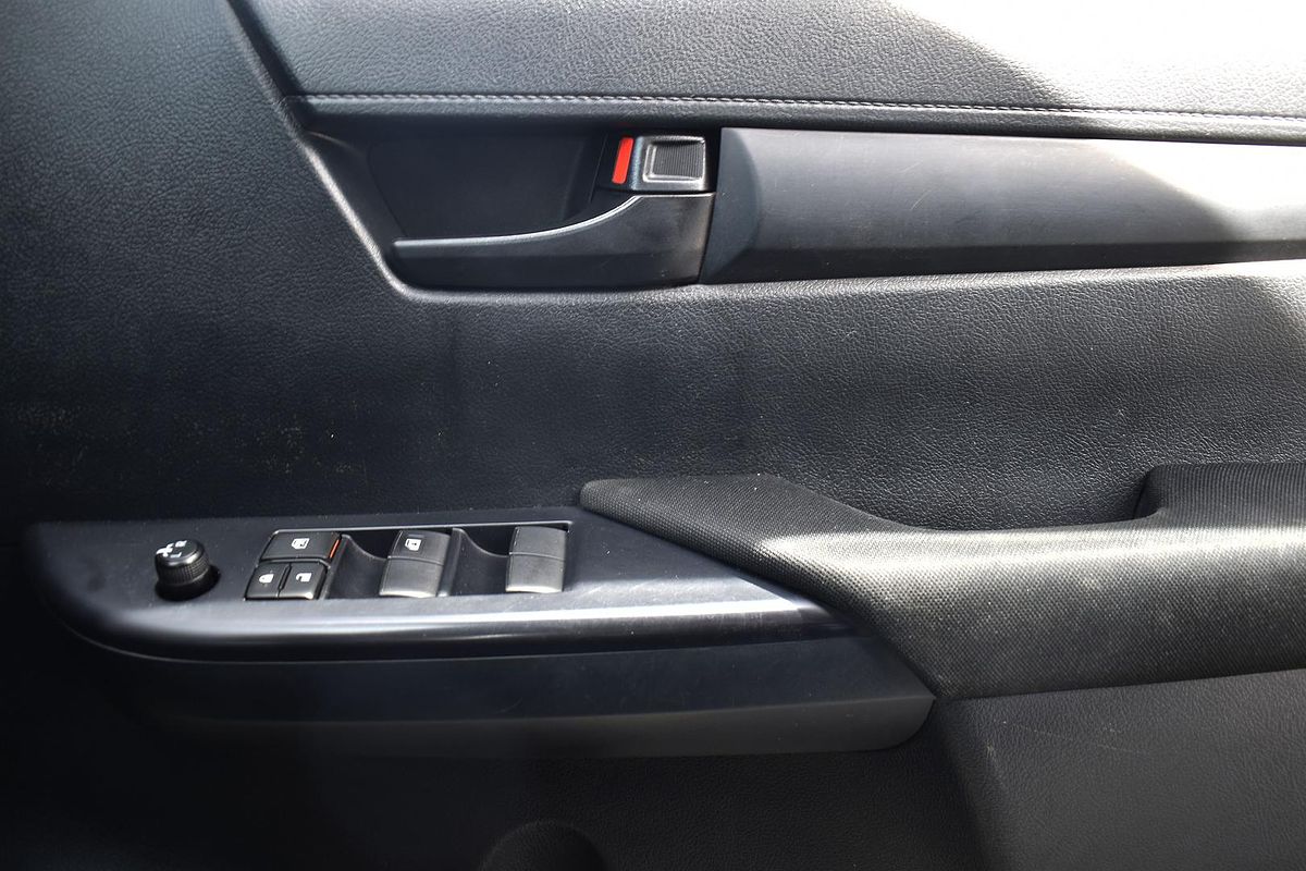 2021 Toyota Hilux SR GUN126R 4X4