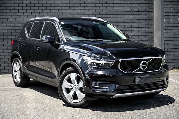2019 Volvo XC40 T4 Momentum