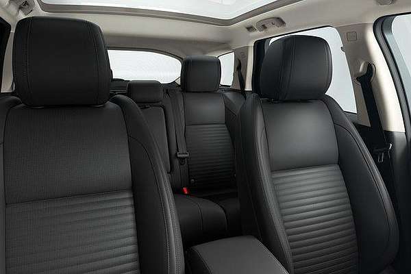 2024 Land Rover Discovery Sport P200 S L550