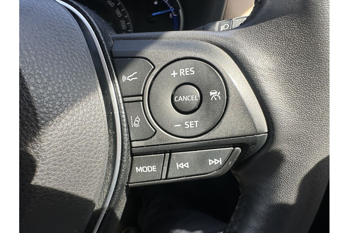 2020 Toyota RAV4 Cruiser AXAH54R