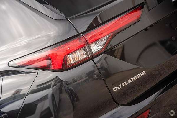 2024 Mitsubishi Outlander PHEV GSR ZM