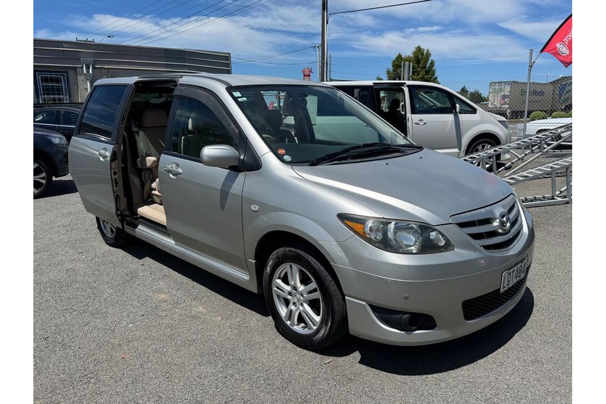 2005 Mazda MPV