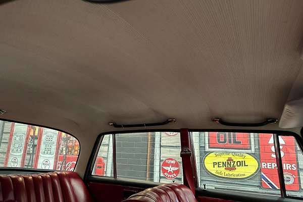 1962 Mercedes-Benz 220S W111