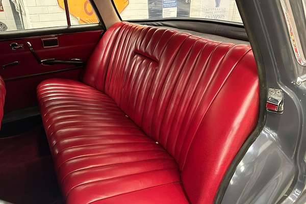 1962 Mercedes-Benz 220S W111