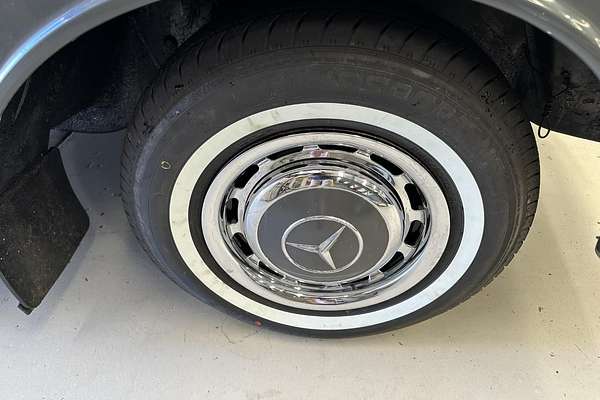 1962 Mercedes-Benz 220S W111