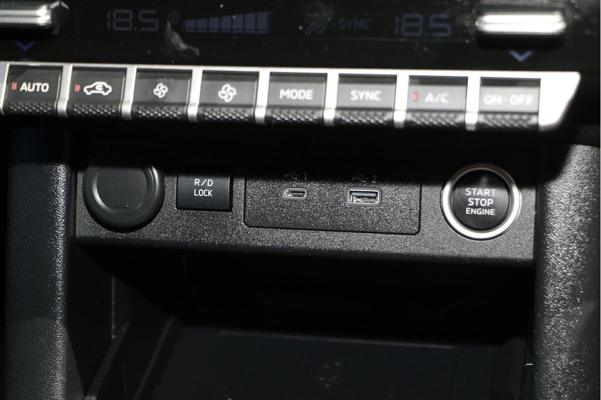 2024 Mitsubishi Triton GSR MV 4X4