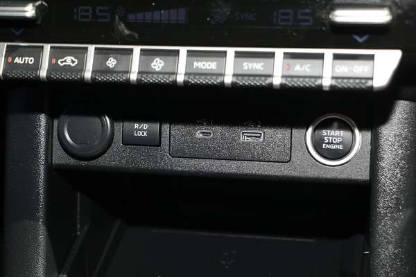 2024 Mitsubishi Triton GSR MV 4X4