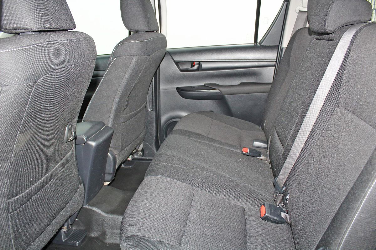 2020 Toyota Hilux SR GUN126R 4X4
