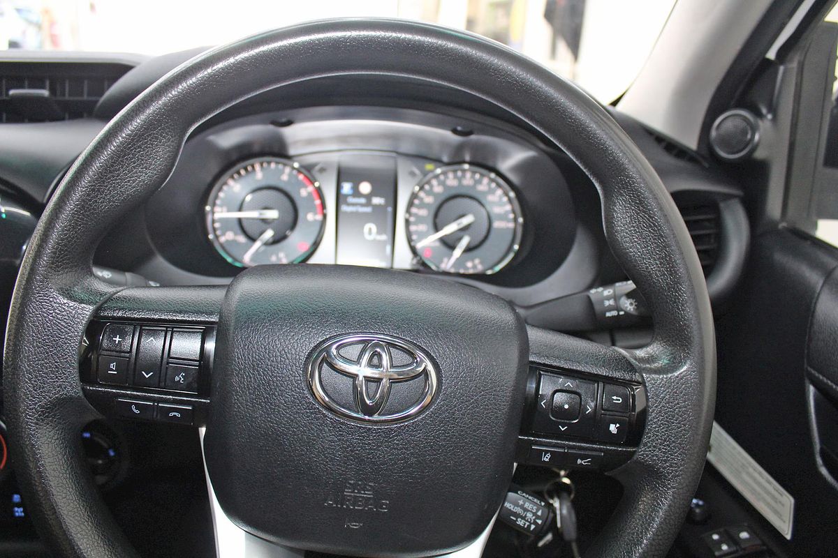2020 Toyota Hilux SR GUN126R 4X4