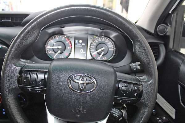 2020 Toyota Hilux SR GUN126R 4X4