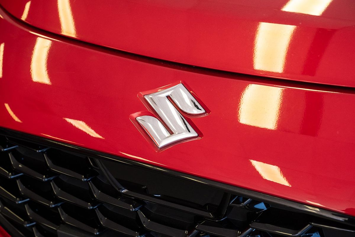 2024 Suzuki Swift Hybrid Plus UZ