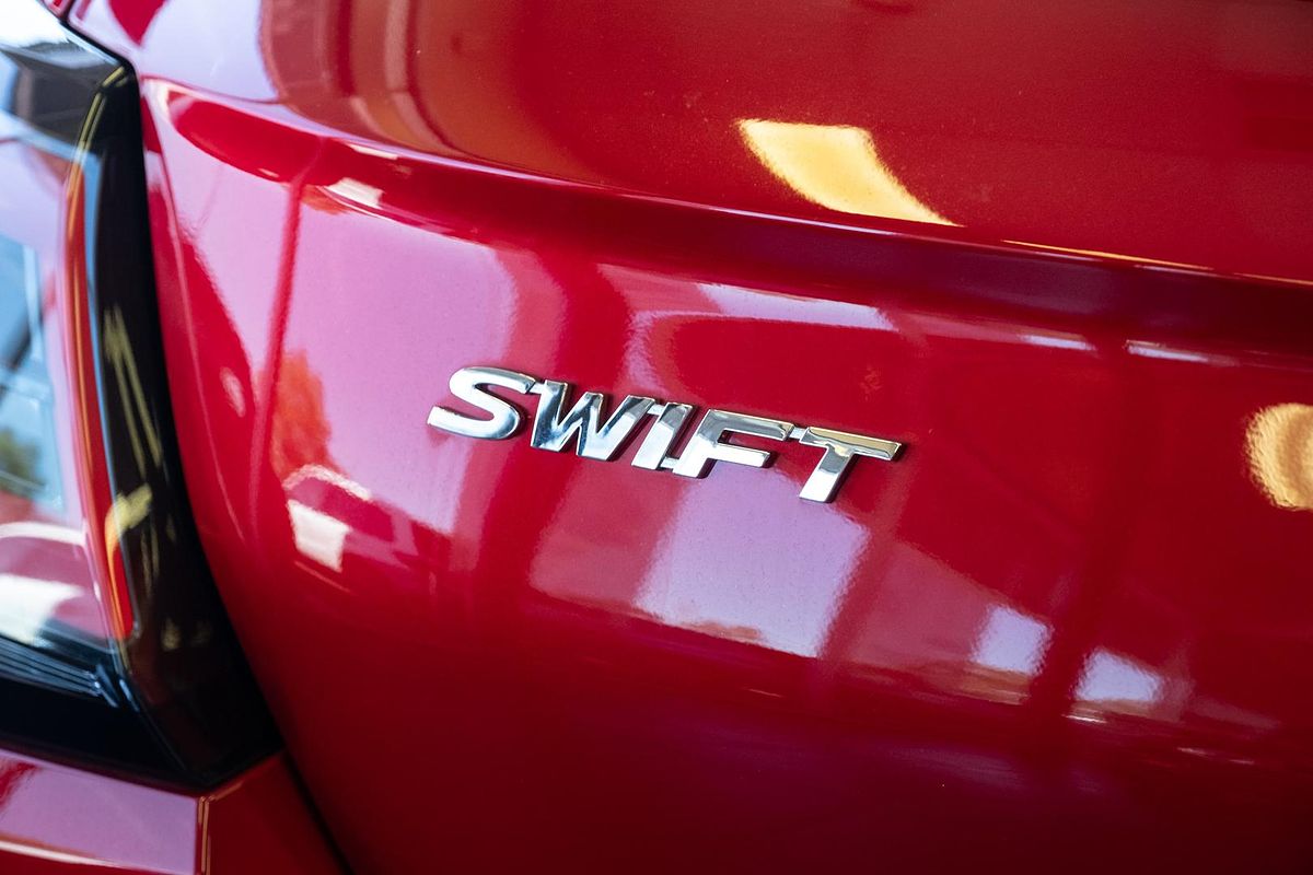 2024 Suzuki Swift Hybrid Plus UZ