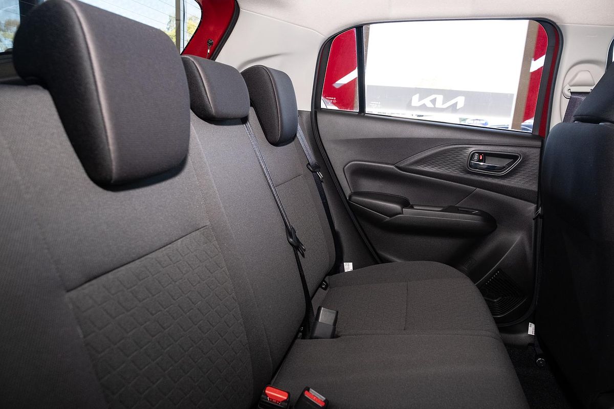 2024 Suzuki Swift Hybrid Plus UZ