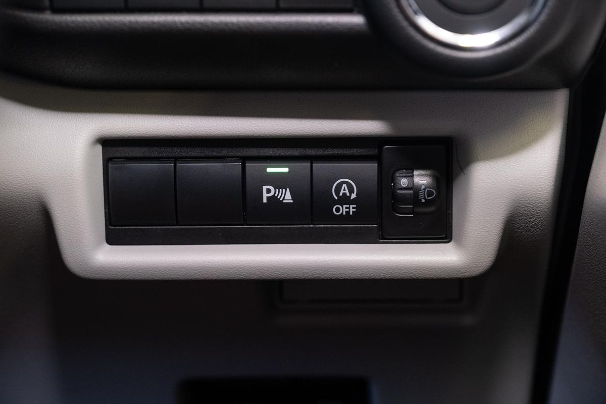 2024 Suzuki Swift Hybrid Plus UZ