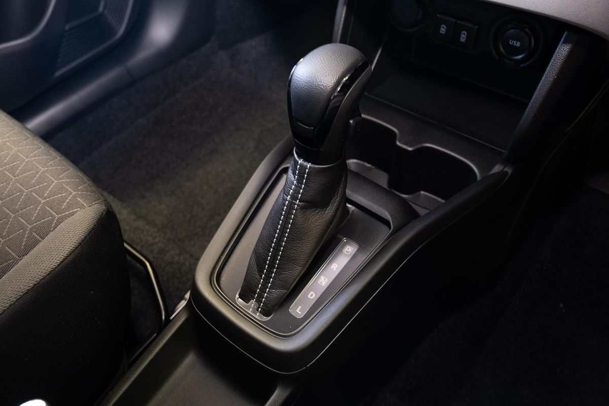 2024 Suzuki Swift Hybrid Plus UZ