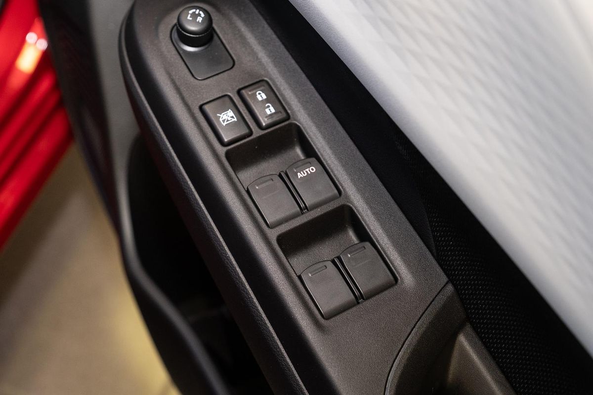 2024 Suzuki Swift Hybrid Plus UZ